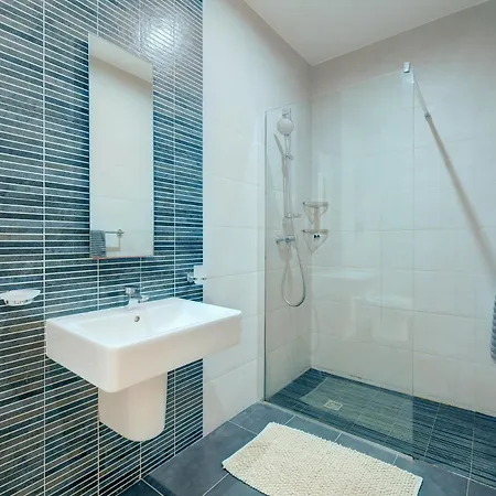 Stylish 2br Apart, Steps Away From The Apartment Sliema