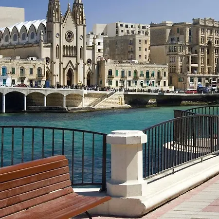 Apartment Stylish 2br Apart, Steps Away From The Sliema