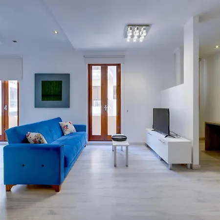 Stylish 2br Apart, Steps Away From The Sliema